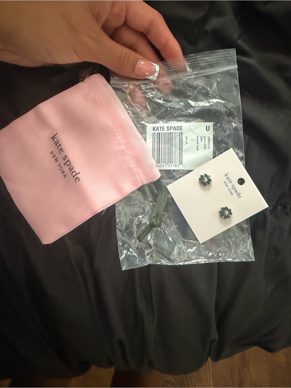 kate spade gold stud spade earrings with pink card